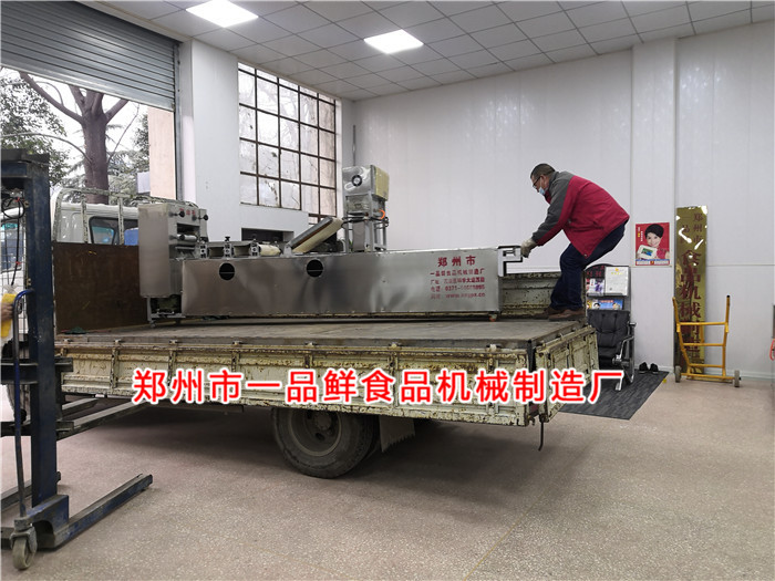 燴面機設備裝車 燴面機設備裝車